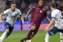 【虽败犹荣】全场结束中国1-2日本，最后时刻狂攻险些扳平